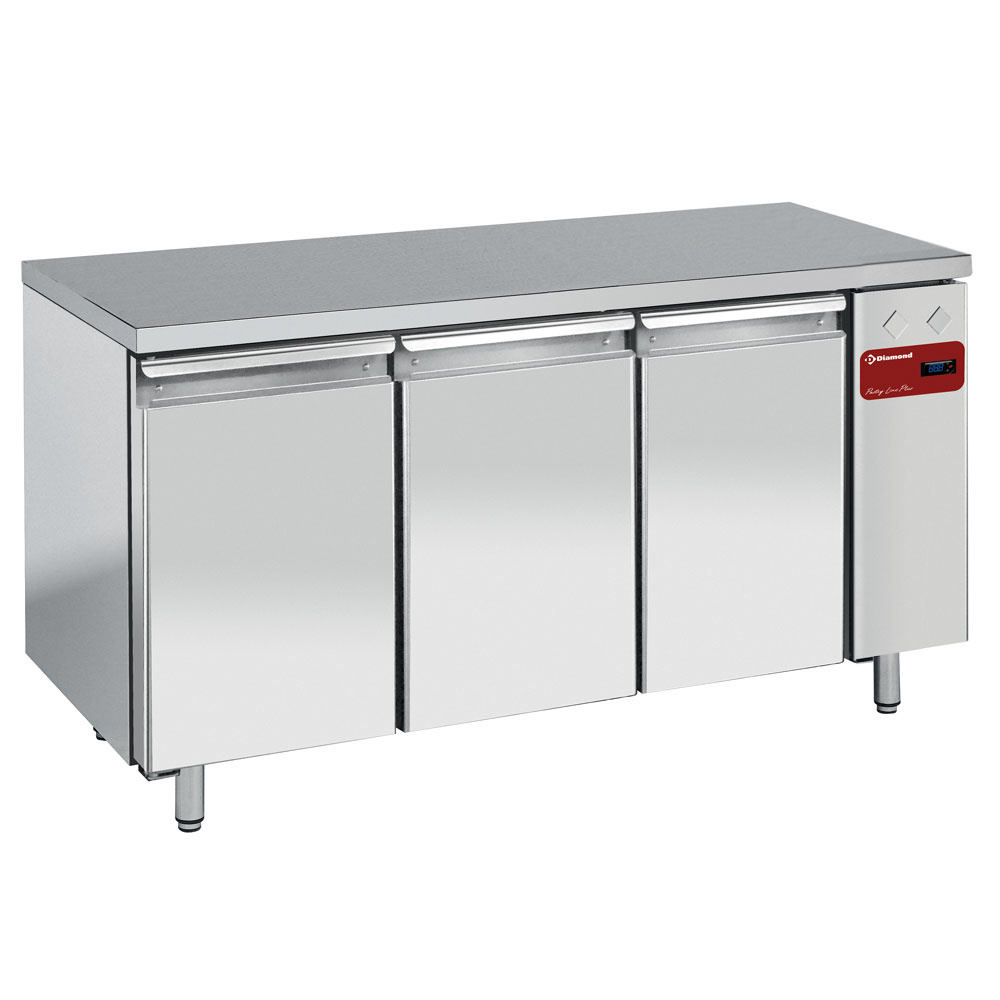 Diamond 800 MM / EN 600X400 Kühltisch, belüftet, 3 Türen EN 600x400, (ohne Aggregat)